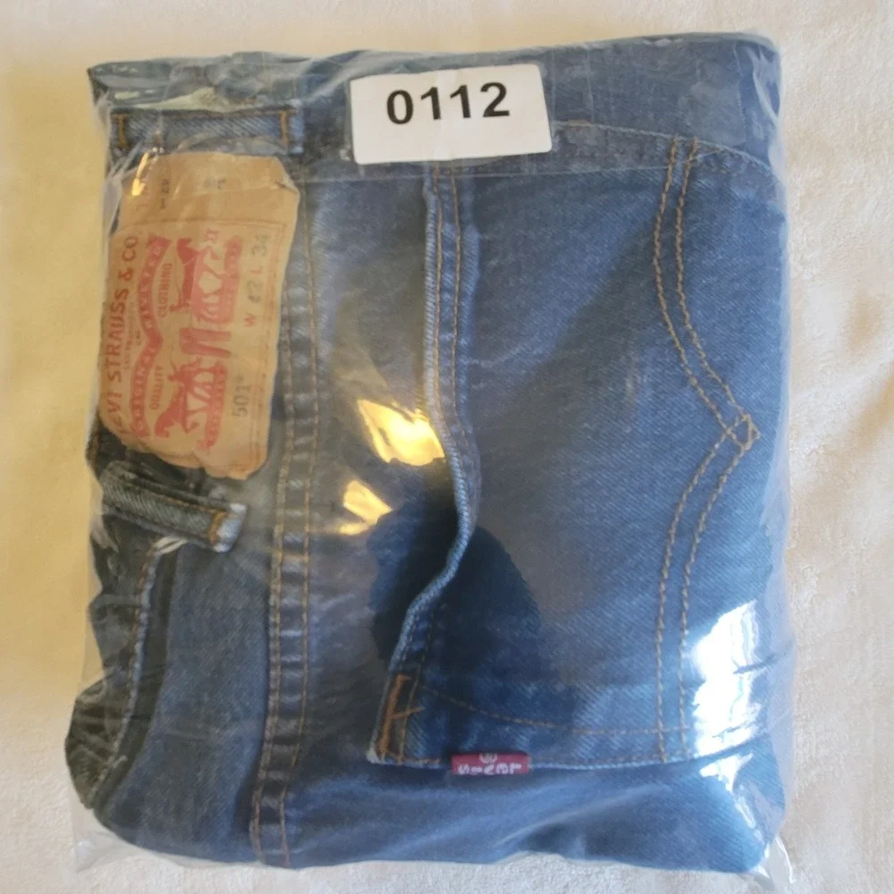 Levi's 501 Original Fit Jeans Mens 42x30 Blue Straight Leg Button Fly 00501-0000